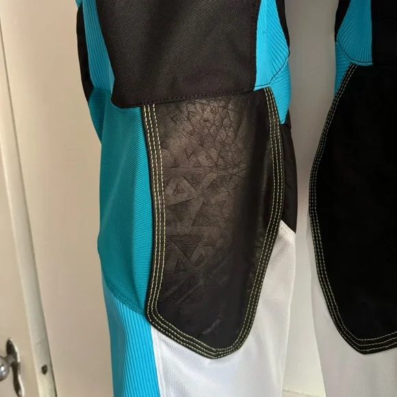 NWT Fly Kinetic Race Pants Women’s Size 15/16 - Picture 3 of 9